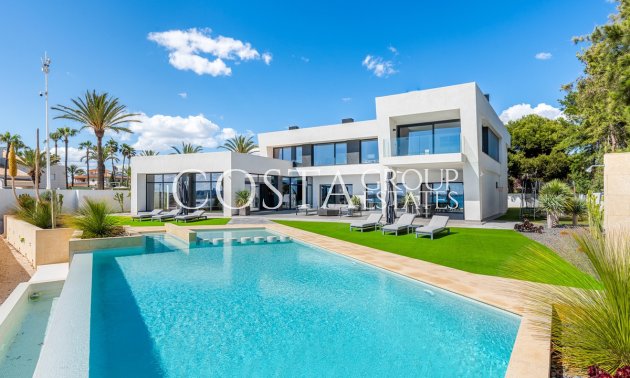 Resale - Villa -
Orihuela - Cabo Roig