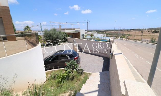 Resale - Villa -
San Miguel de Salinas - San Miguel de Salinas Centro