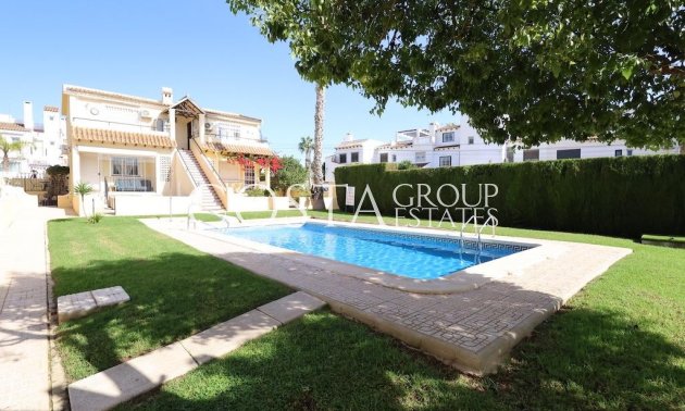 Odsprzedaż - Dom -
Orihuela - Villamartin