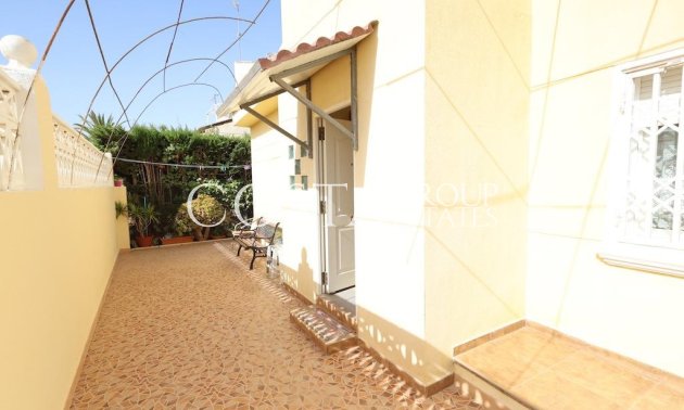 Resale - Villa -
Orihuela - Playa Flamenca