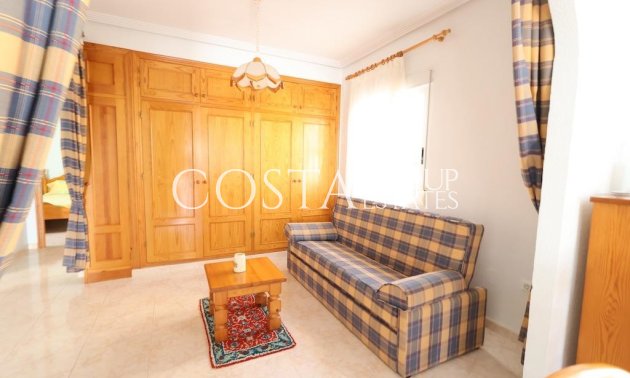 Odsprzedaż - Willa -
Orihuela - Los Balcones