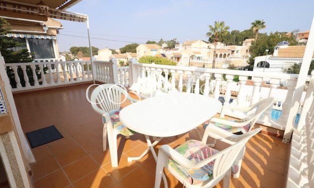 Odsprzedaż - Willa -
Orihuela - Los Balcones