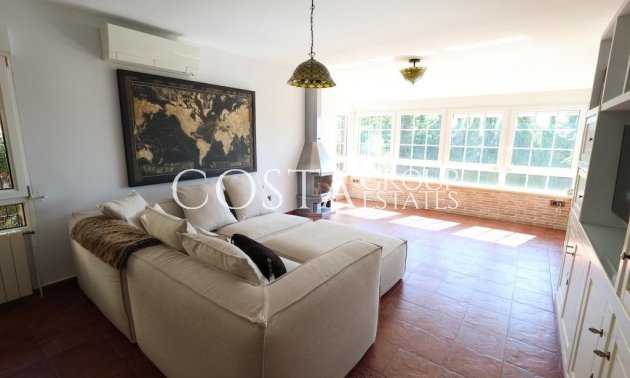 Herverkoop - Villa -
Orihuela - Villamartin