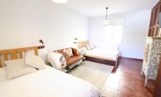 Herverkoop - Villa -
Orihuela - Villamartin