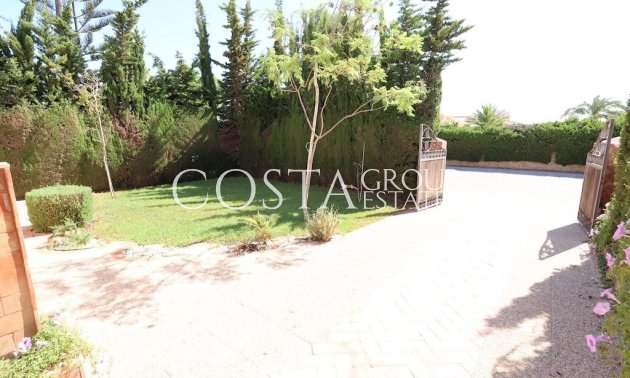 Herverkoop - Villa -
Orihuela - Villamartin