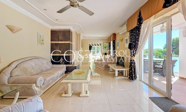 Resale - Villa -
Teulada - Moraira