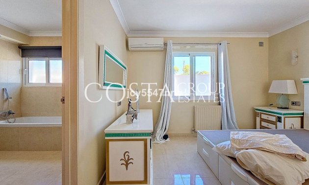 Resale - Villa -
Teulada - Moraira