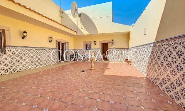 Odsprzedaż - Willa -
Fortuna - Fortuna Centro