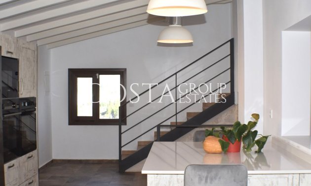 Odsprzedaż - Willa -
Teulada - Moraira