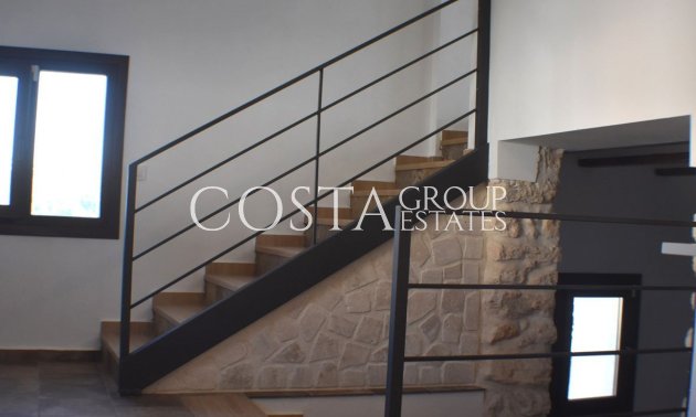 Odsprzedaż - Willa -
Teulada - Moraira