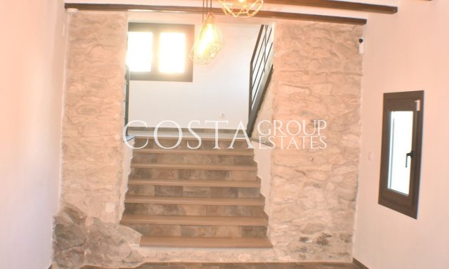 Odsprzedaż - Willa -
Teulada - Moraira