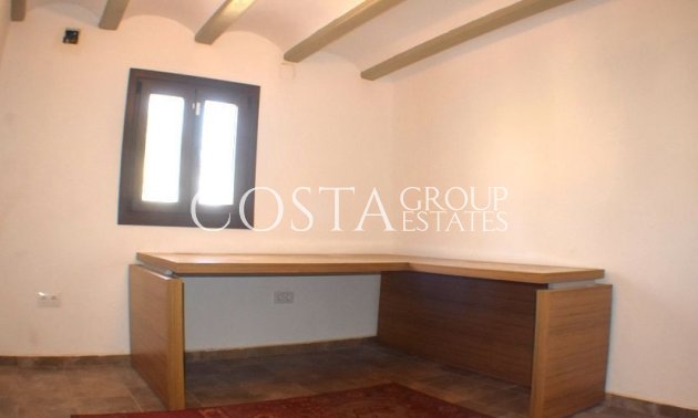 Odsprzedaż - Willa -
Teulada - Moraira