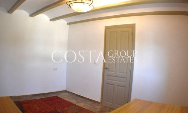 Odsprzedaż - Willa -
Teulada - Moraira