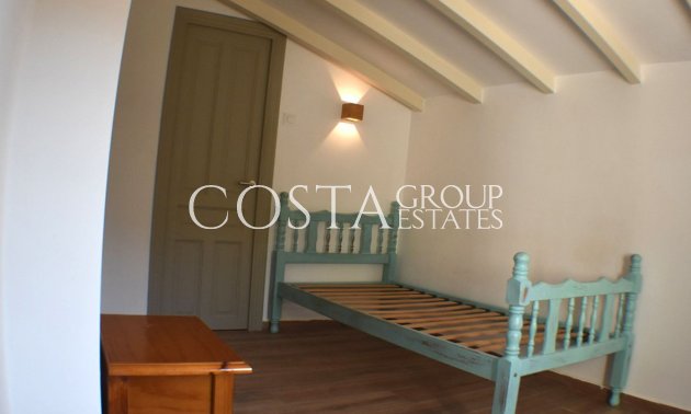 Odsprzedaż - Willa -
Teulada - Moraira