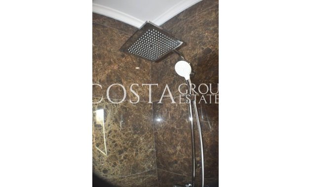 Odsprzedaż - Willa -
Teulada - Moraira