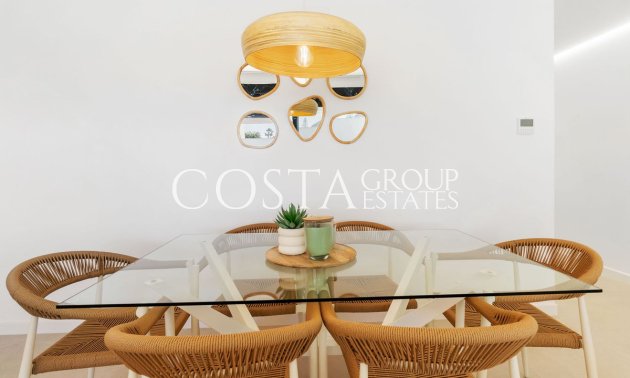 Herverkoop - Villa -
Torrevieja - Torrevieja Centro