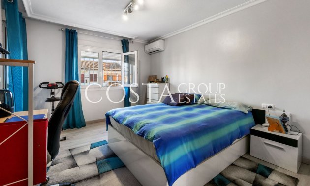 Wiederverkauf - House -
Torrevieja - Torrevieja Centro