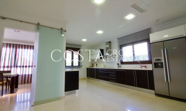 Herverkoop - Villa -
Orihuela - Orihuela Costa