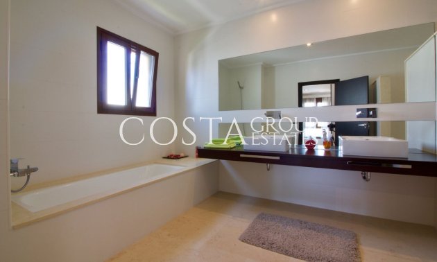 Herverkoop - Villa -
Orihuela - Orihuela Costa