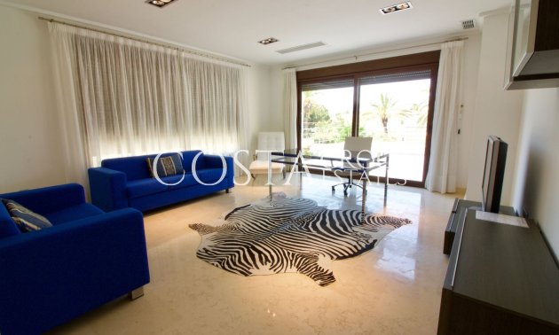 Herverkoop - Villa -
Orihuela - Orihuela Costa