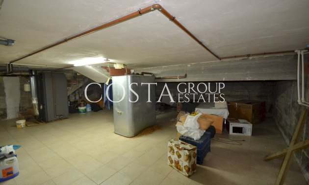 Resale - Villa -
Guardamar del Segura - Guardamar del Segura Centro