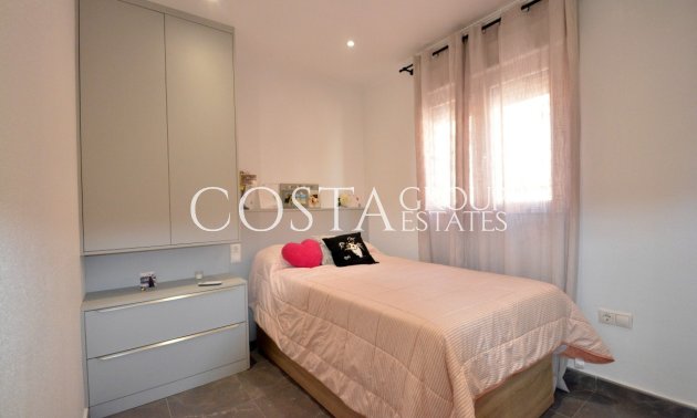 Herverkoop - Villa -
Guardamar del Segura - Guardamar del Segura Centro