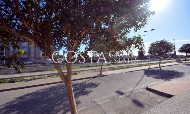 Herverkoop - Villa -
Guardamar del Segura - Guardamar del Segura Centro