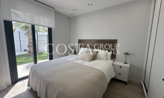 Resale - Apartments -
Orihuela - Punta Prima