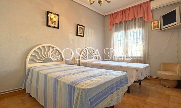 Odsprzedaż - Willa -
Torrevieja - Torrevieja Centro