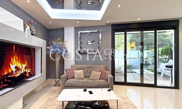 Wiederverkauf - Villa -
Orihuela - Villamartin