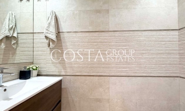 Wiederverkauf - Villa -
Orihuela - Villamartin