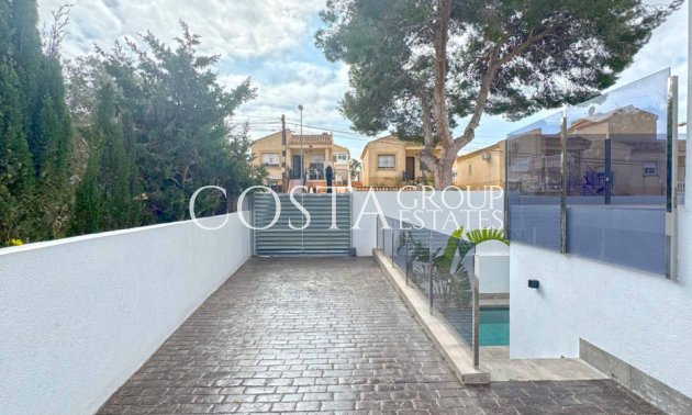 Wiederverkauf - Villa -
Torrevieja - Torrevieja Centro