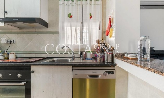 Herverkoop - Villa -
Orihuela - Villamartin