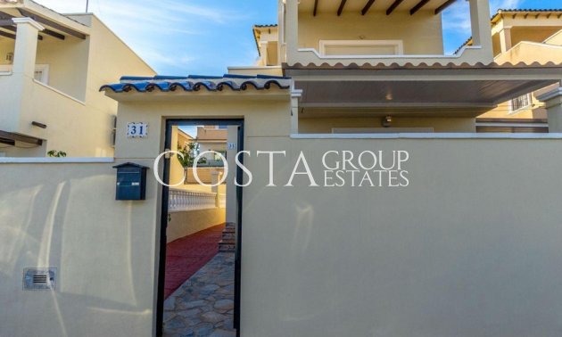 Herverkoop - Villa -
Orihuela - Villamartin