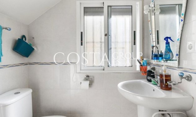 Herverkoop - Villa -
Orihuela - Villamartin