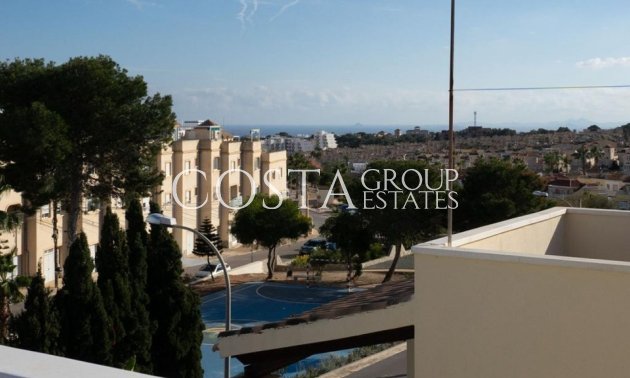 Herverkoop - Villa -
Orihuela - Villamartin