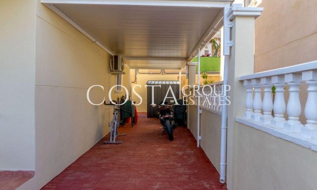 Herverkoop - Villa -
Orihuela - Villamartin