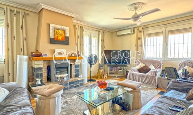 Resale - Villa -
Torrevieja - Torrevieja Centro