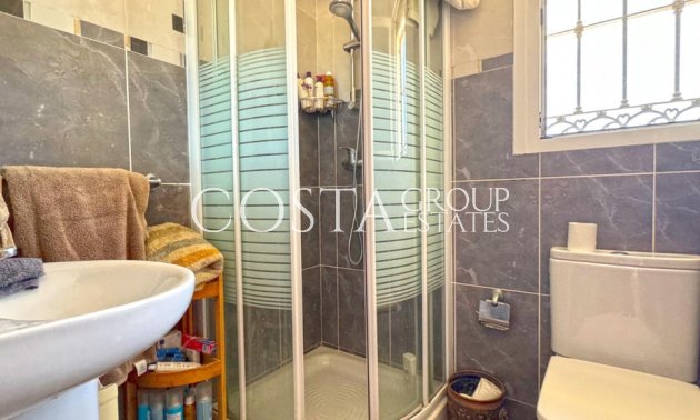 Resale - Villa -
Torrevieja - Torrevieja Centro