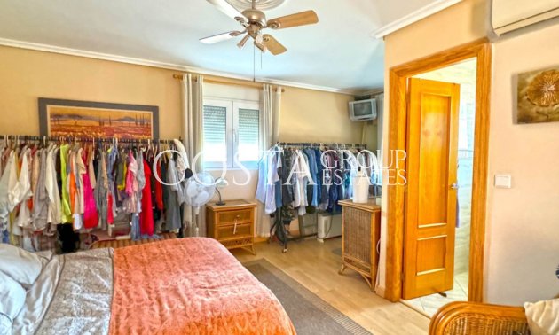 Resale - Villa -
Torrevieja - Torrevieja Centro