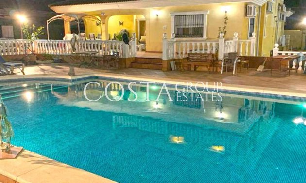 Resale - Villa -
Torrevieja - Torrevieja Centro