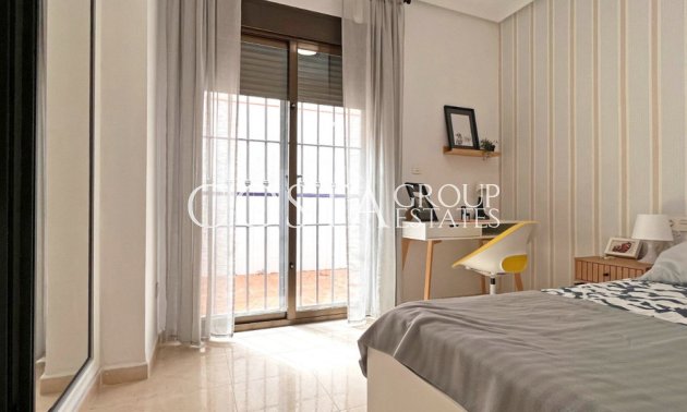 Odsprzedaż - Dom -
San Miguel de Salinas - San Miguel de Salinas Centro