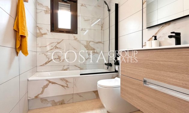 Odsprzedaż - Dom -
San Miguel de Salinas - San Miguel de Salinas Centro