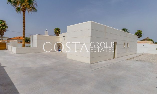 Revente - Villa -
Torrevieja - Torrevieja Centro