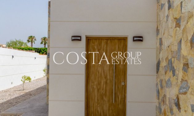 Revente - Villa -
Torrevieja - Torrevieja Centro