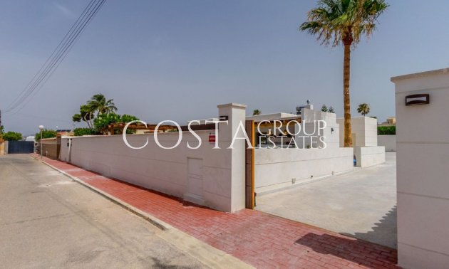 Revente - Villa -
Torrevieja - Torrevieja Centro