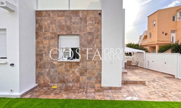 Resale - House -
Orihuela - Playa Flamenca