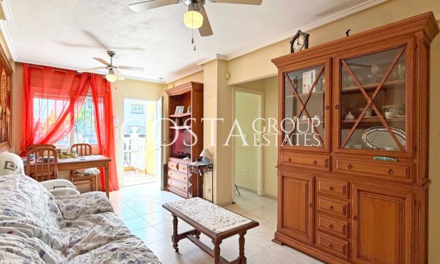 Wiederverkauf - House -
Torrevieja - Torrevieja Centro