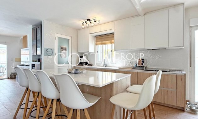 Odsprzedaż - Willa -
Orihuela - Villamartin