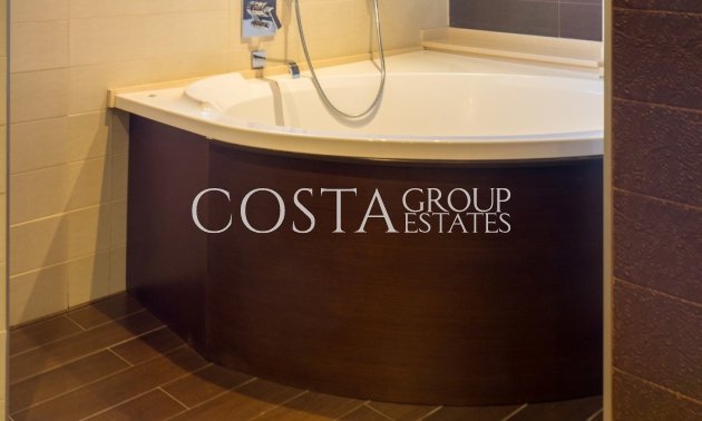 Odsprzedaż - Apartments -
Torrevieja - Torrevieja Centro